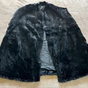 Luxurious Vintage Black Fur Cape